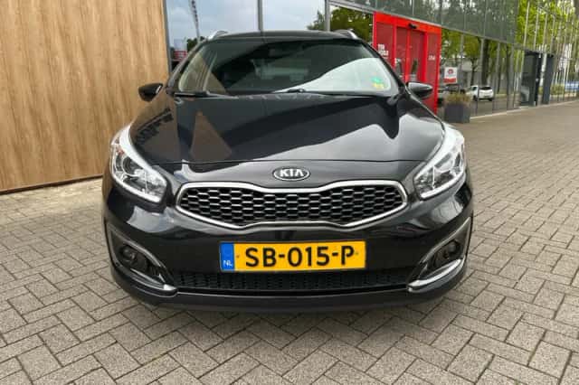 Kia Ceed (2018) thumbnail 8