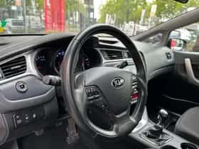 Kia Ceed (2018) thumbnail 10