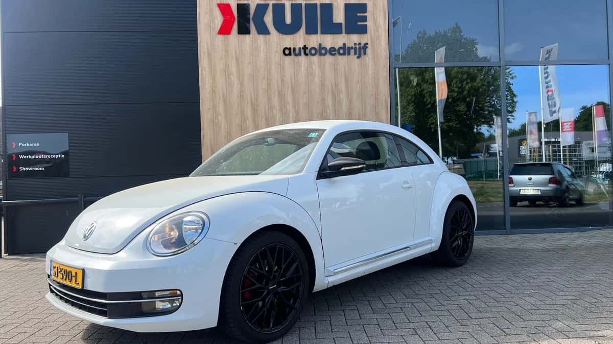 Volkswagen Beetle (2011) — foto 1