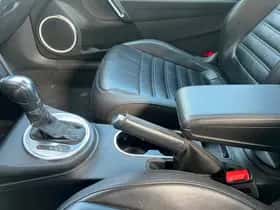 Volkswagen Beetle (2011) thumbnail 16