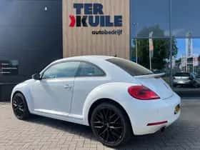 Volkswagen Beetle (2011) thumbnail 3