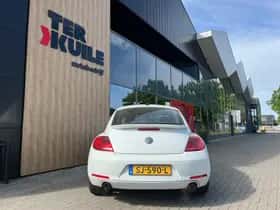 Volkswagen Beetle (2011) thumbnail 4