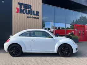 Volkswagen Beetle (2011) thumbnail 6