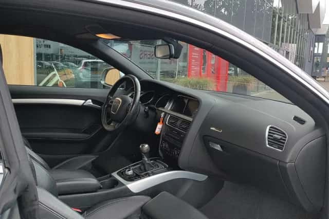 Audi A5 (2011) thumbnail 14