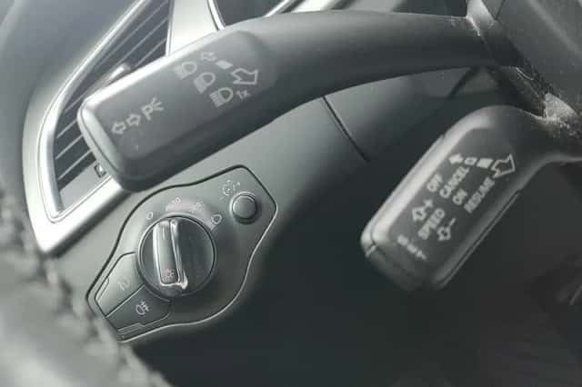 Audi A5 (2011) thumbnail 21