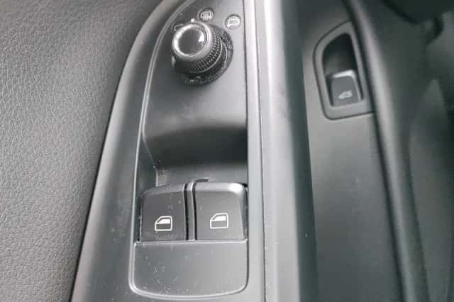 Audi A5 (2011) thumbnail 23