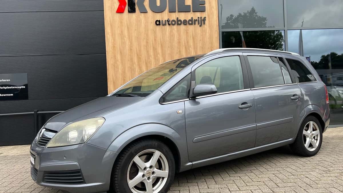 Opel Zafira (2005) — foto 1