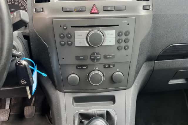 Opel Zafira (2005) thumbnail 15