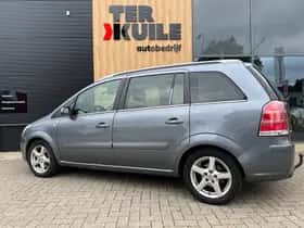 Opel Zafira (2005) thumbnail 3