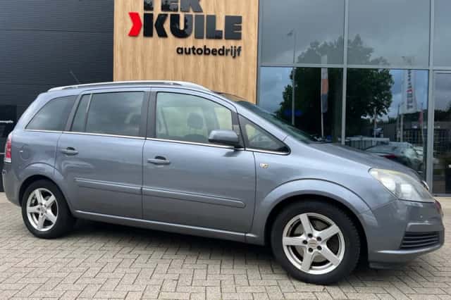 Opel Zafira (2005) thumbnail 7