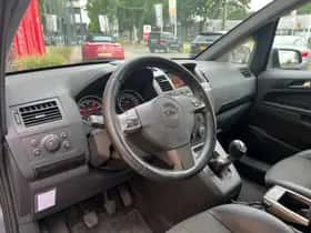 Opel Zafira (2005) thumbnail 10