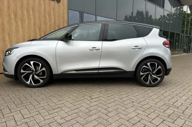 Renault Scénic (2019) thumbnail 2