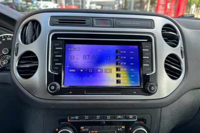 Volkswagen Tiguan (2013) thumbnail 15
