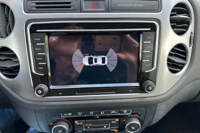 Volkswagen Tiguan (2013) thumbnail 16