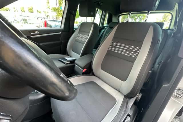 Volkswagen Tiguan (2013) thumbnail 17