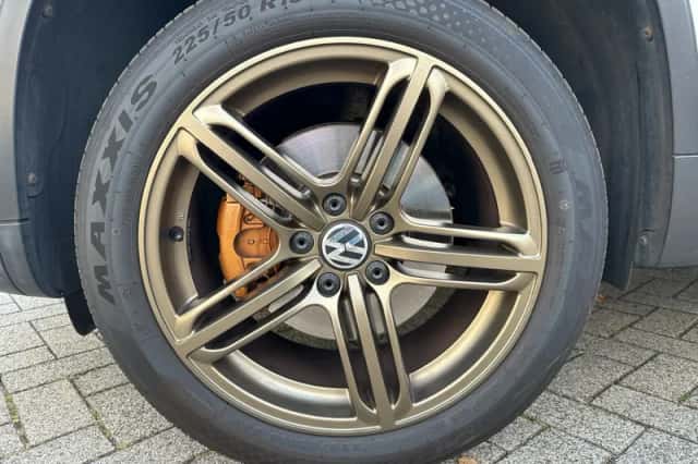 Volkswagen Tiguan (2013) thumbnail 26
