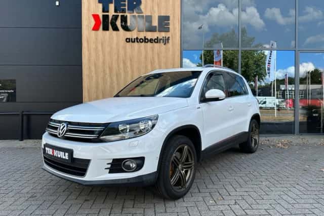 Volkswagen Tiguan (2013) thumbnail 32
