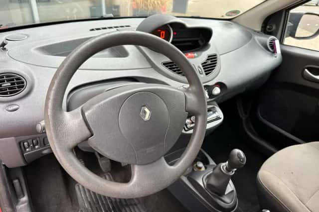 Renault Twingo (2011) thumbnail 9
