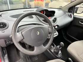 Renault Twingo (2011) thumbnail 9