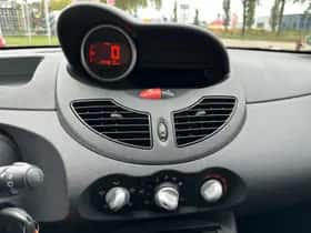 Renault Twingo (2011) thumbnail 10