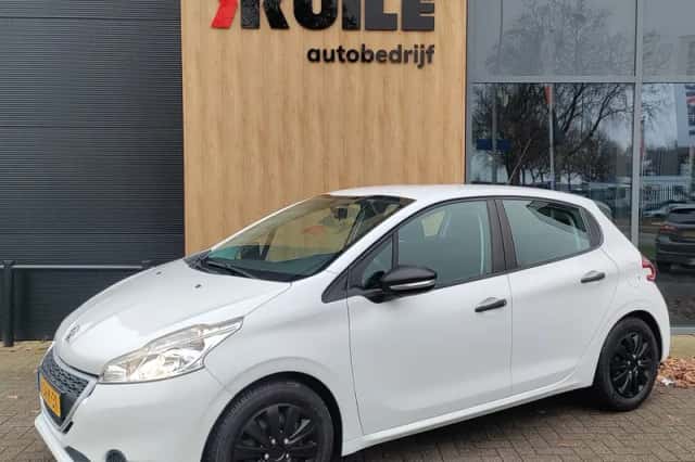 Peugeot 208 (2013) thumbnail 1