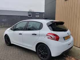 Peugeot 208 (2013) thumbnail 3