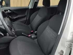 Peugeot 208 (2013) thumbnail 6