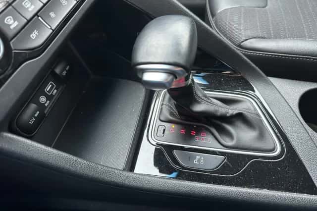 Kia Niro (2019) thumbnail 15