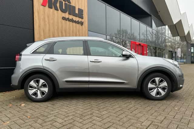 Kia Niro (2019) thumbnail 6