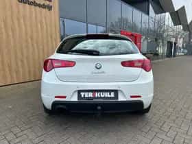 Alfa Romeo Giulietta (2012) thumbnail 4