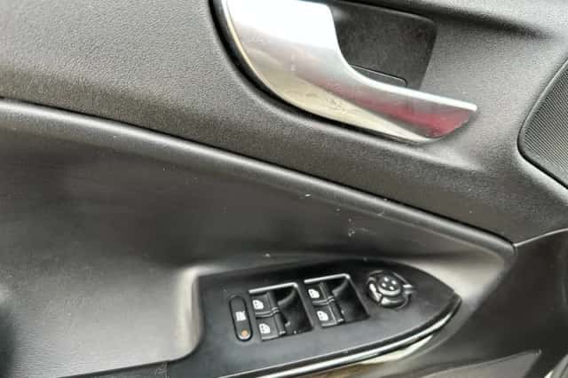 Alfa Romeo Giulietta (2012) thumbnail 9