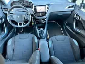 Peugeot 208 (2012) thumbnail 11