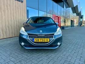 Peugeot 208 (2012) thumbnail 8