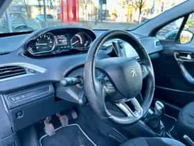 Peugeot 208 (2012) thumbnail 10