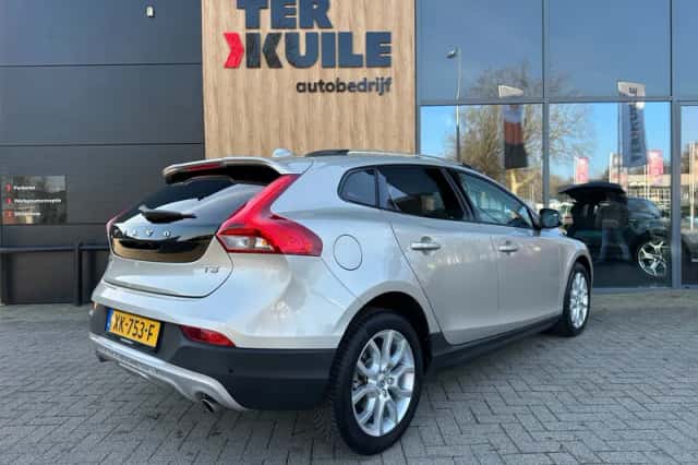 Volvo V40 (2019) thumbnail 5