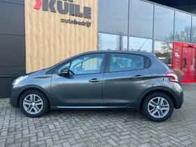 Peugeot 208 (2013) thumbnail 2