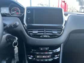 Peugeot 208 (2013) thumbnail 13