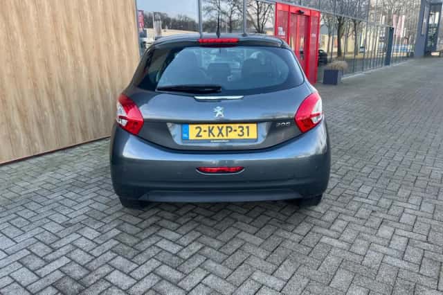 Peugeot 208 (2013) thumbnail 4