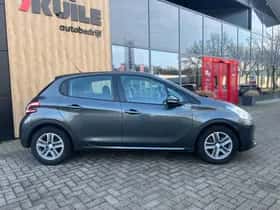 Peugeot 208 (2013) thumbnail 6