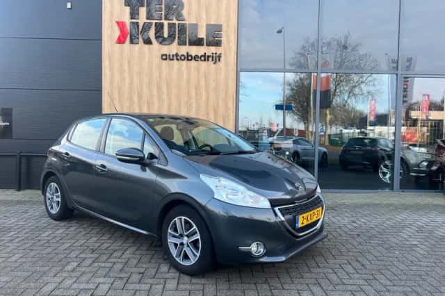 Peugeot 208 (2013) thumbnail 7