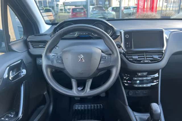 Peugeot 208 (2013) thumbnail 10