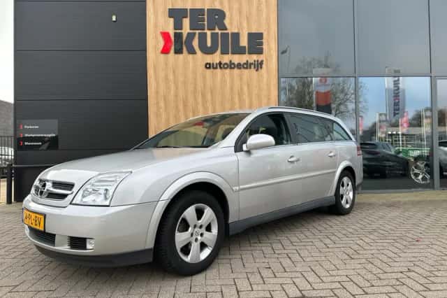 Opel Vectra (2004) thumbnail 1