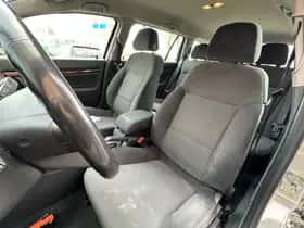 Opel Vectra (2004) thumbnail 17