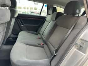 Opel Vectra (2004) thumbnail 18