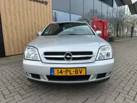 Opel Vectra (2004) thumbnail 8