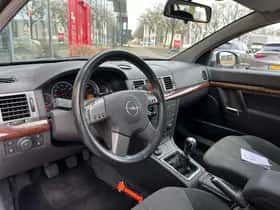 Opel Vectra (2004) thumbnail 10