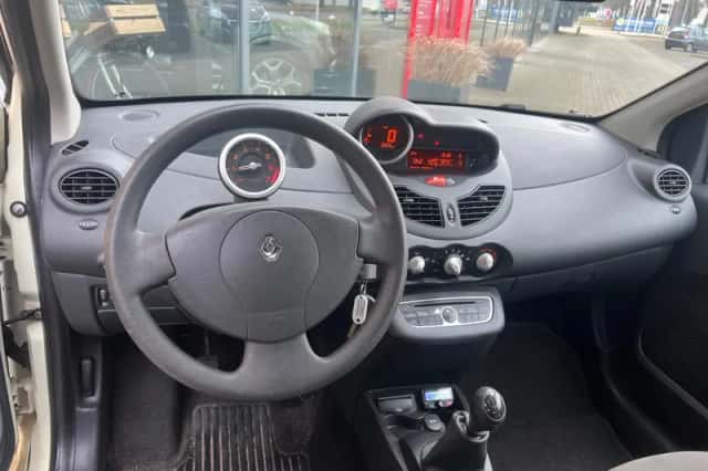 Renault Twingo (2011) thumbnail 11