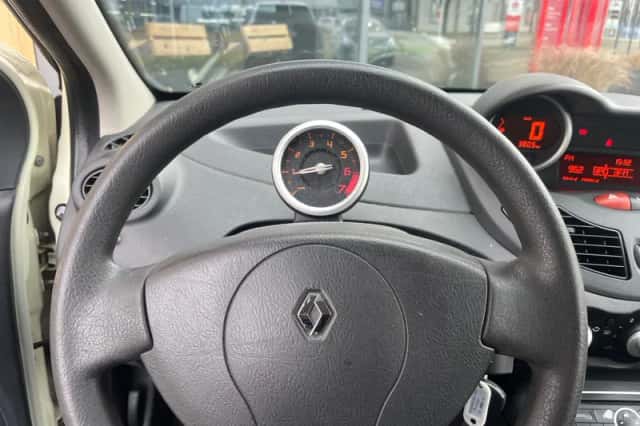 Renault Twingo (2011) thumbnail 12
