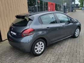 Peugeot 208 (2016) thumbnail 5