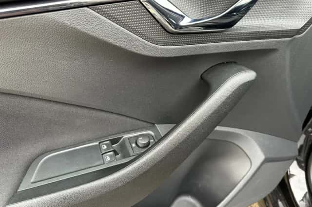 Škoda Kamiq (2022) thumbnail 9